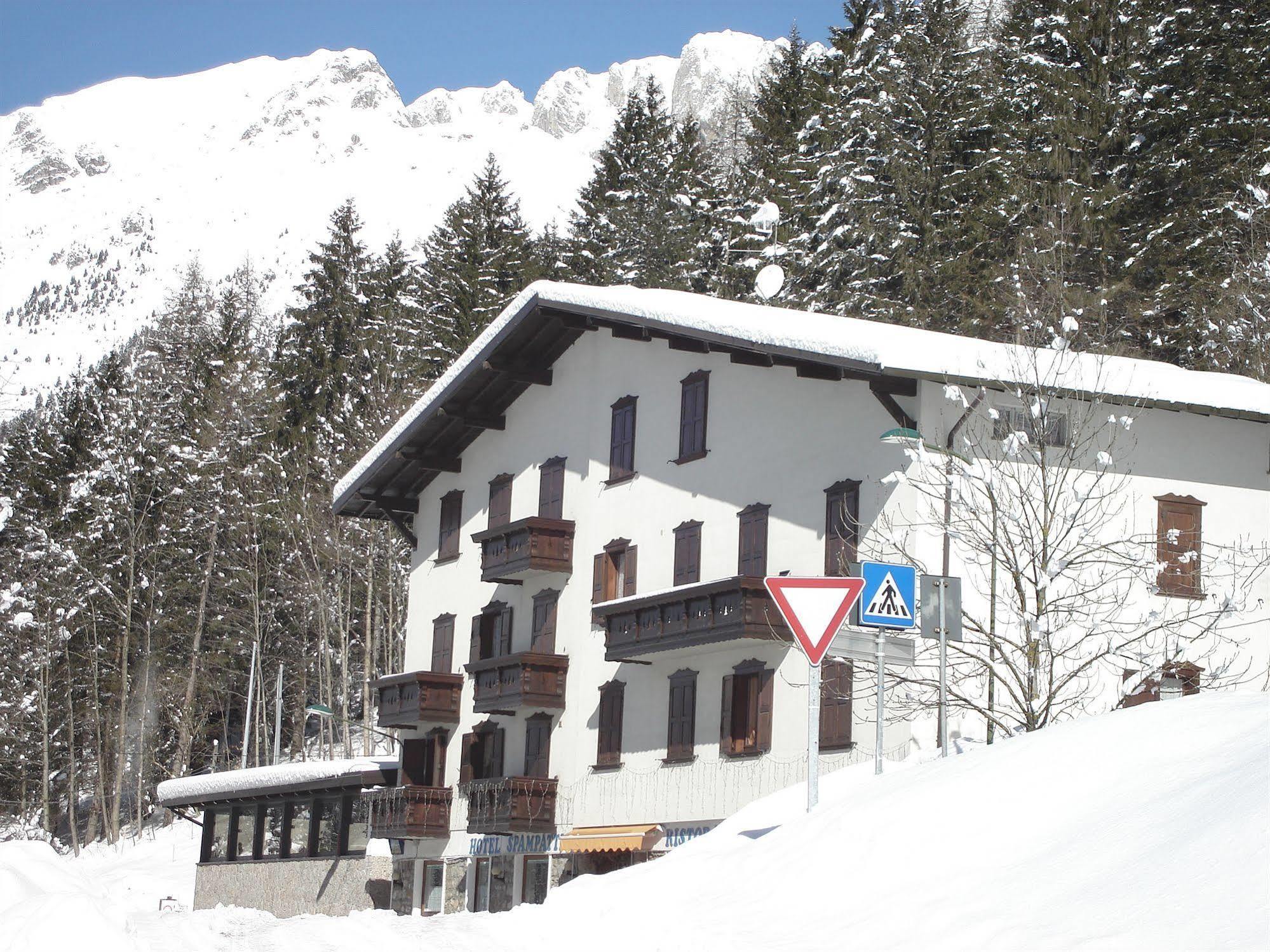 Hotel Spampatti Castione della Presolana Kültér fotó